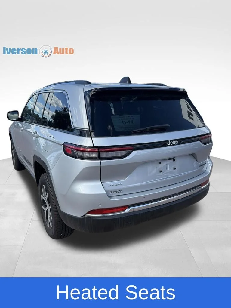 Used 2024 Silver Jeep Limited image 11