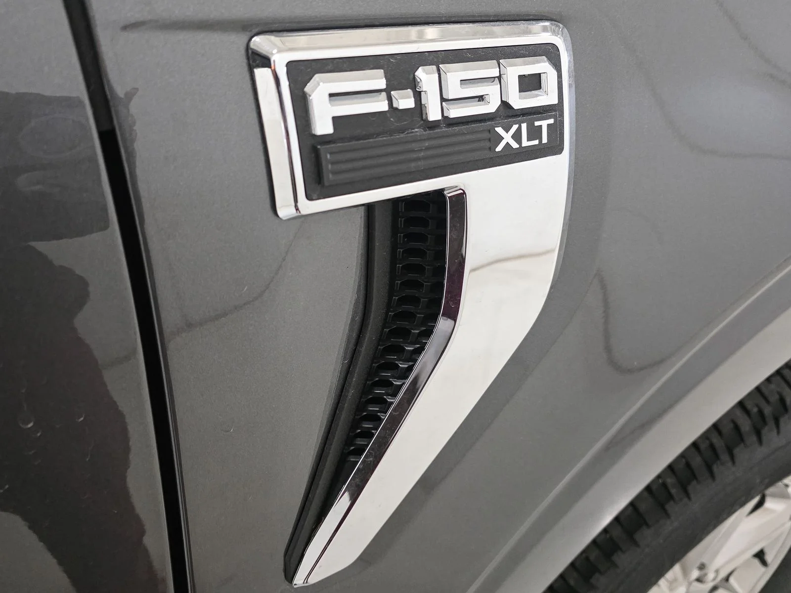 2025 Ford F-150 XLT - Photo 21