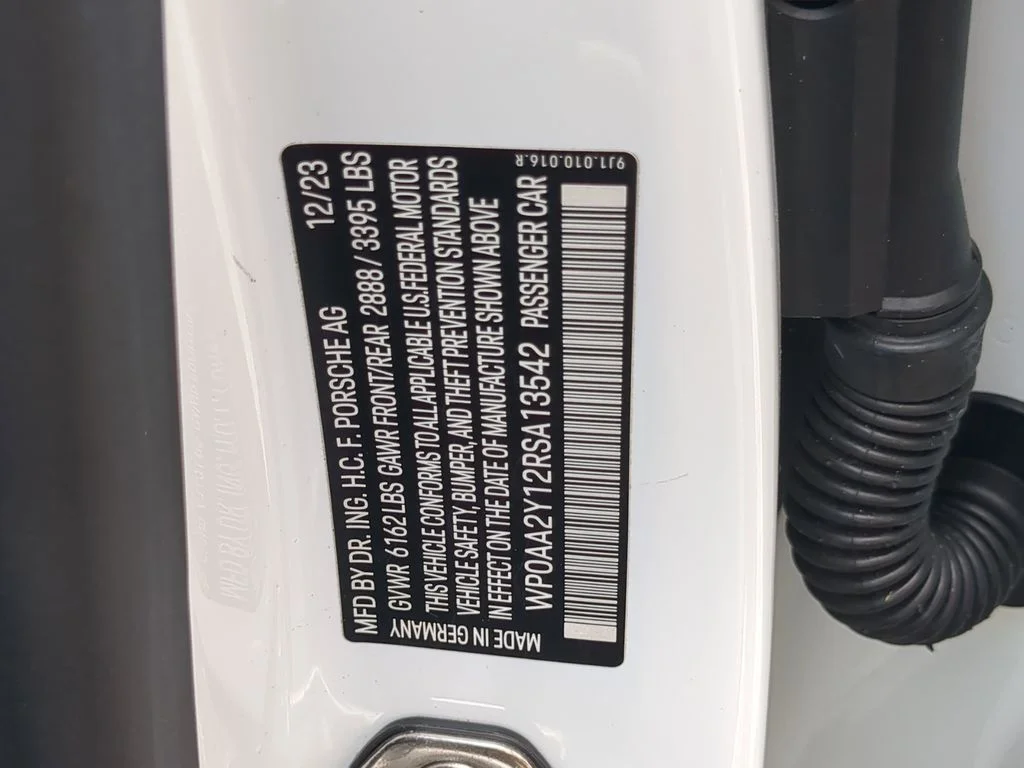 Used 2024  Porsche Base image 36