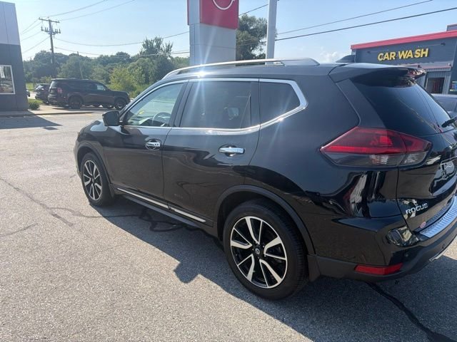 Used 2020 Black Nissan SL image 7