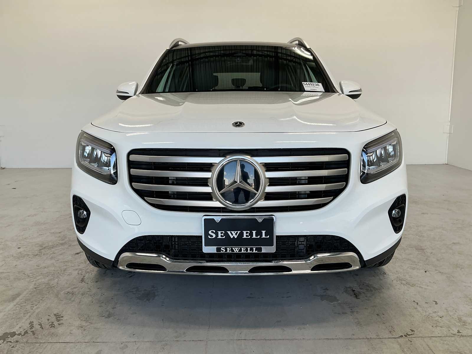 Certified Used 2026 Polar White Mercedes-Benz GLB 250 image 2