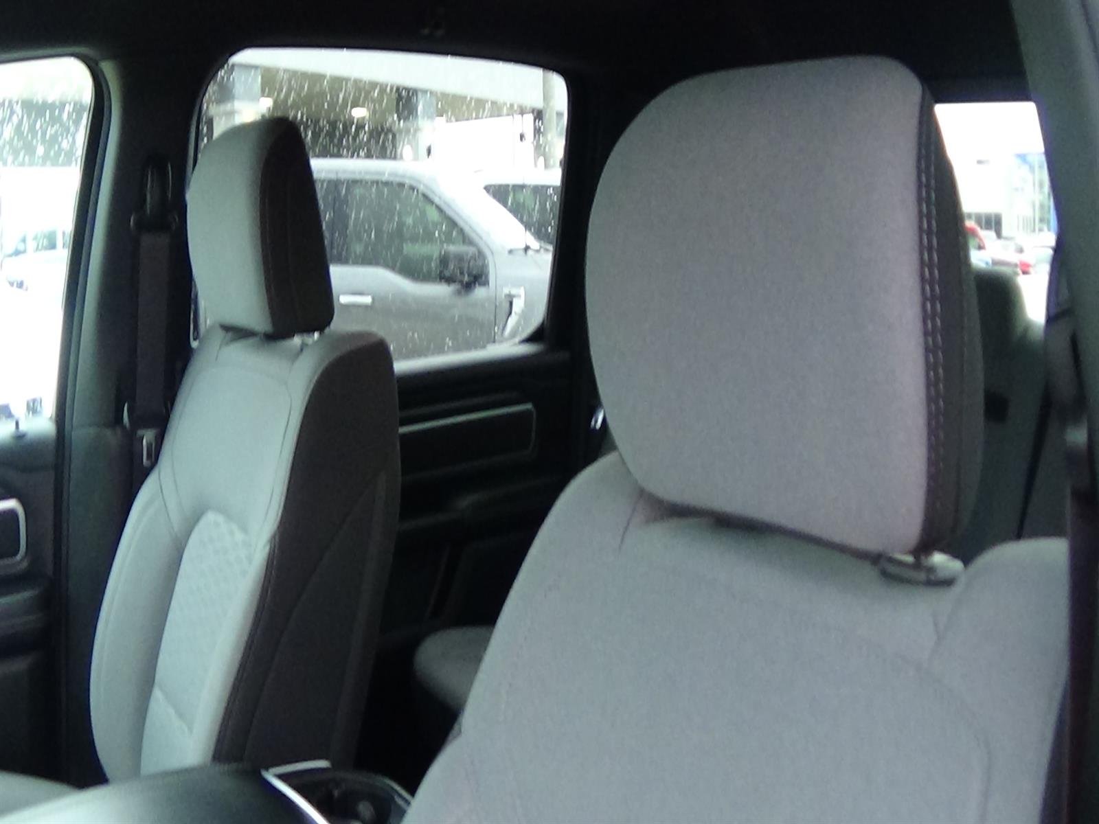 Used 2025 Bright White Clear Coat (pw7) RAM Big Horn image 22