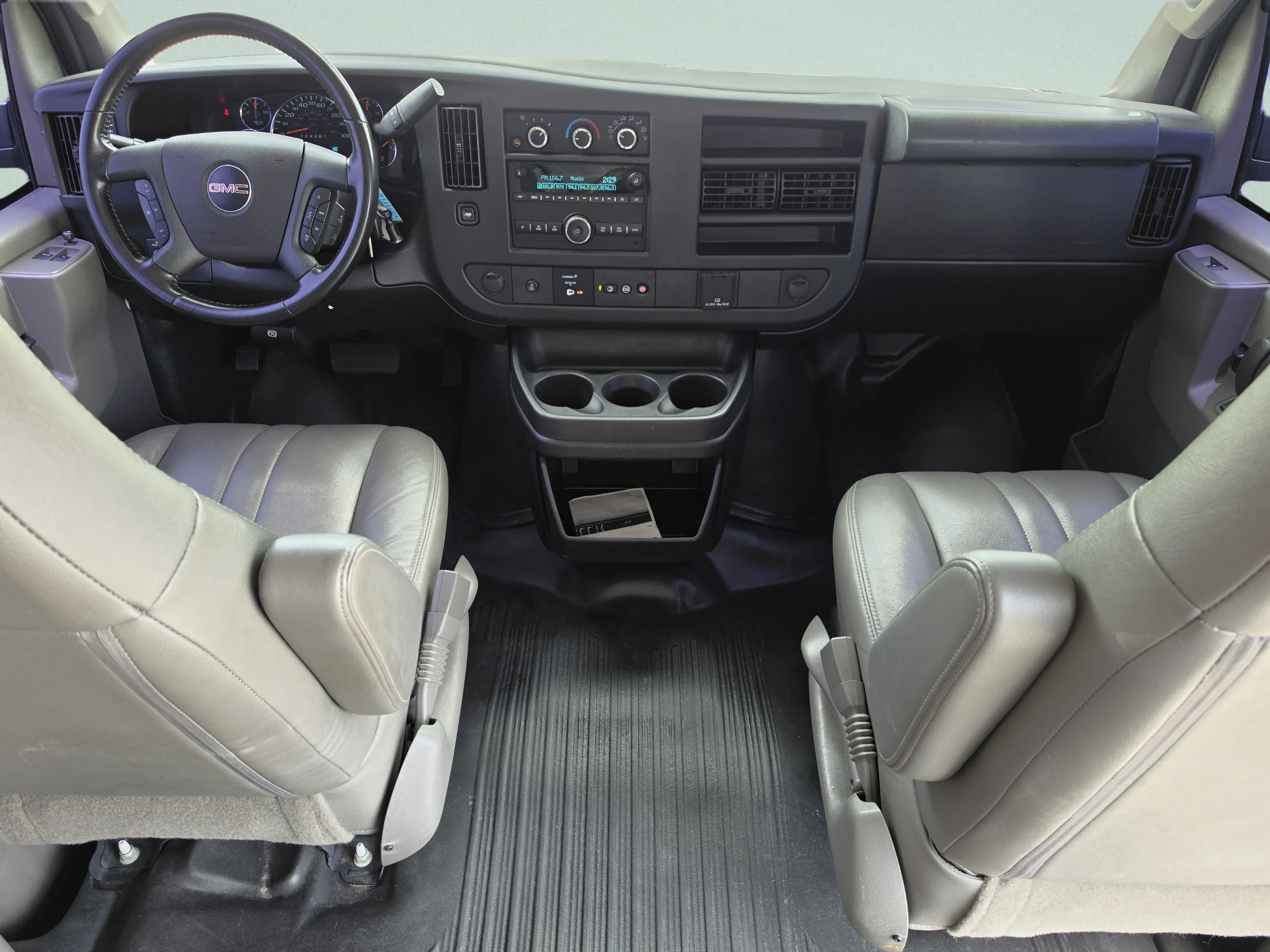Used 2023 Summit White GMC Work Van image 17
