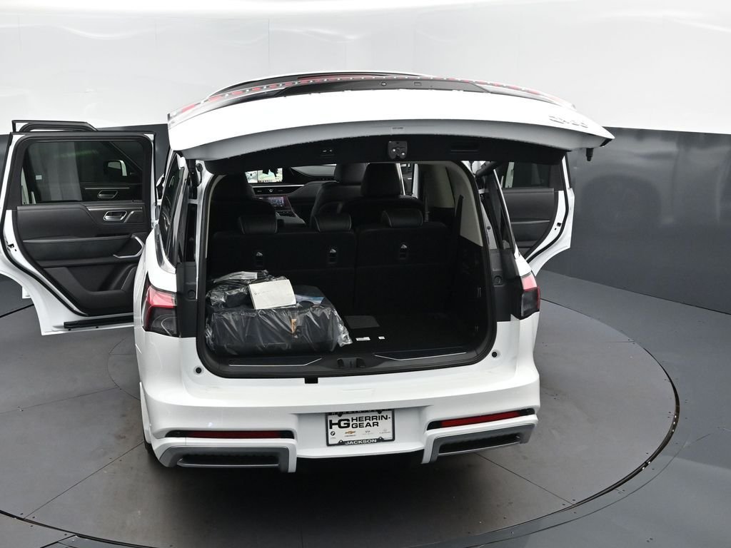 New 2027 RADIANT WHITE INFINITI Luxe 2WD image 44