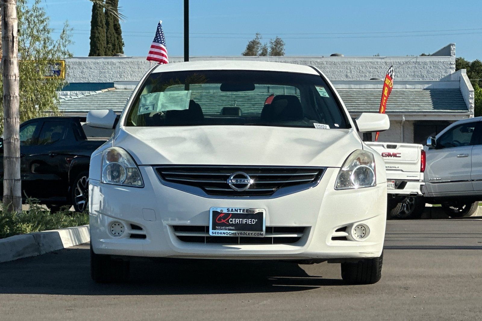 Used 2012 White Nissan 2.5 S image 9