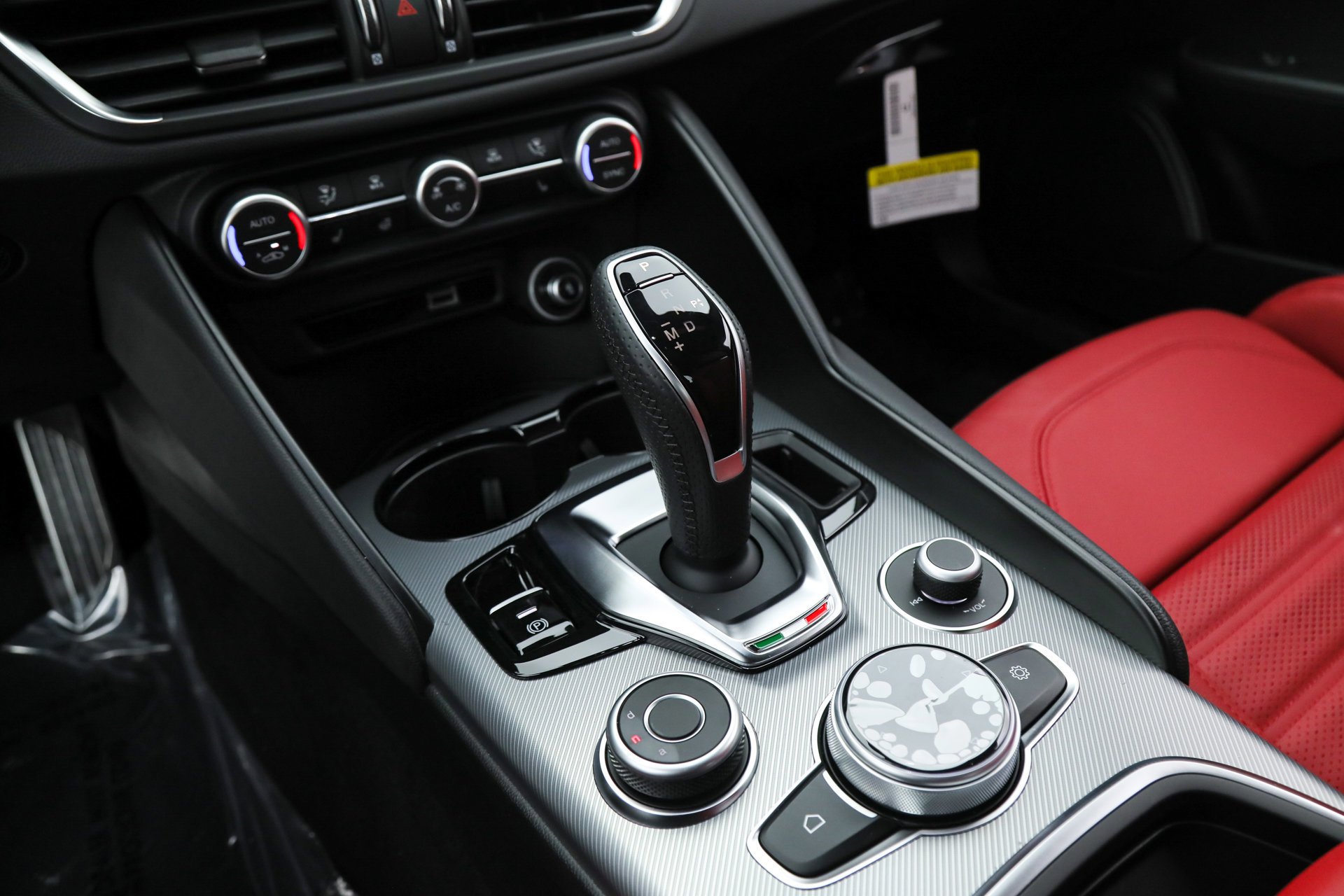 2025 Alfa Romeo Giulia Base - Photo 20