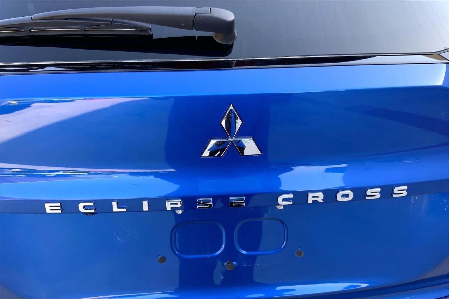 Used 2024 Lightning Blue Mitsubishi SE image 33