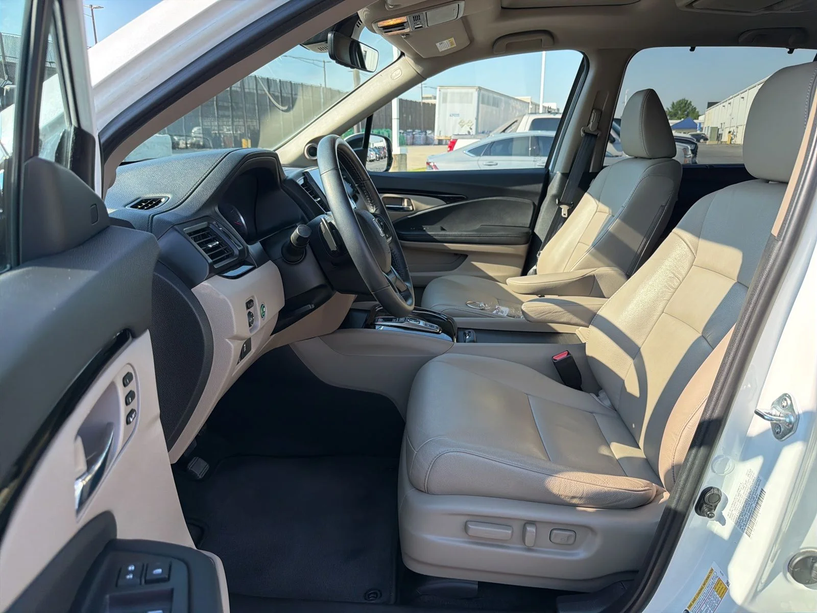 Used 2022 Platinum White Pearl Honda Touring image 10