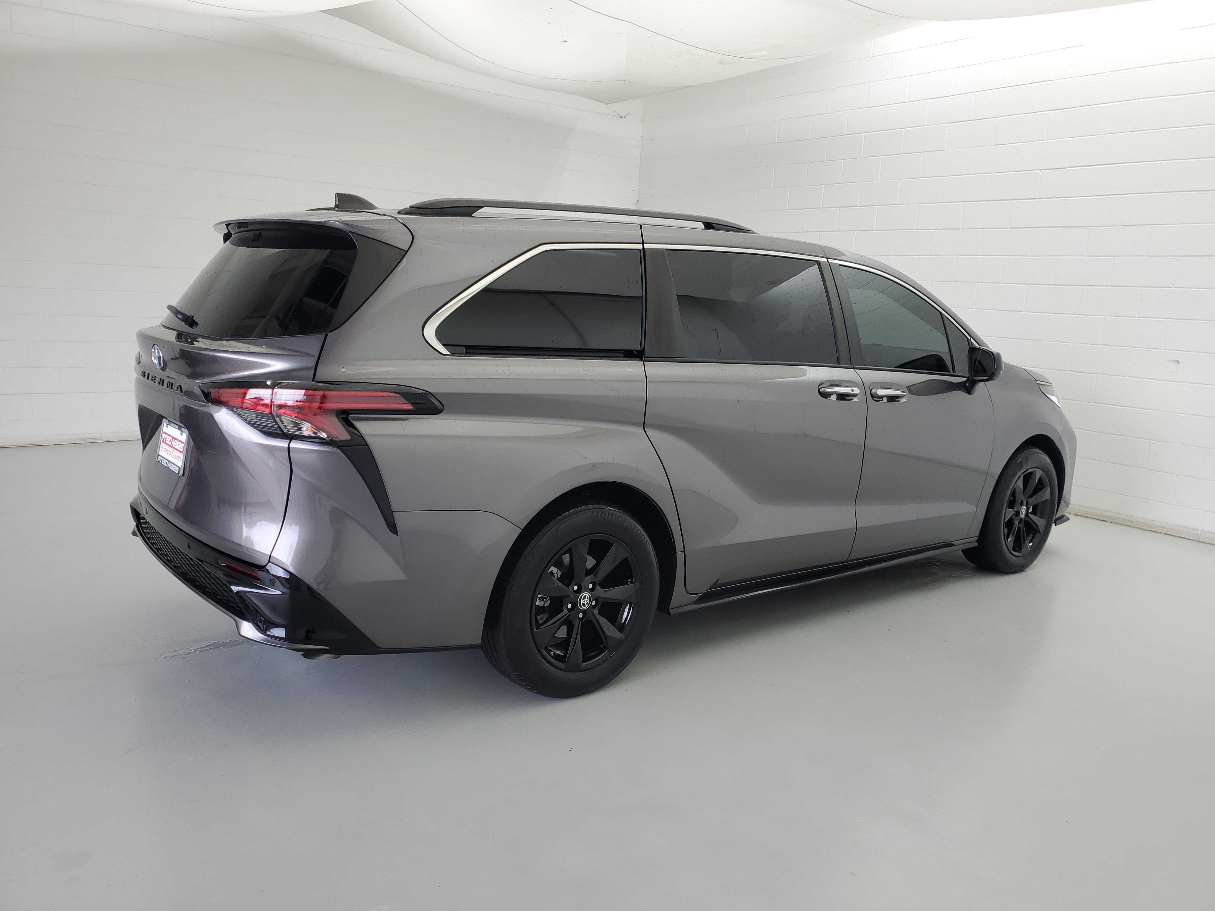 Used 2022 Predawn Gray Mica Toyota XSE image 5