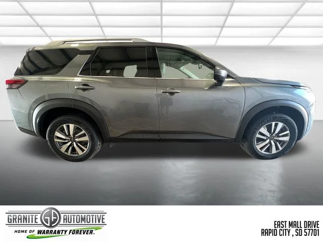 Used 2025 Gray Nissan SL image 7