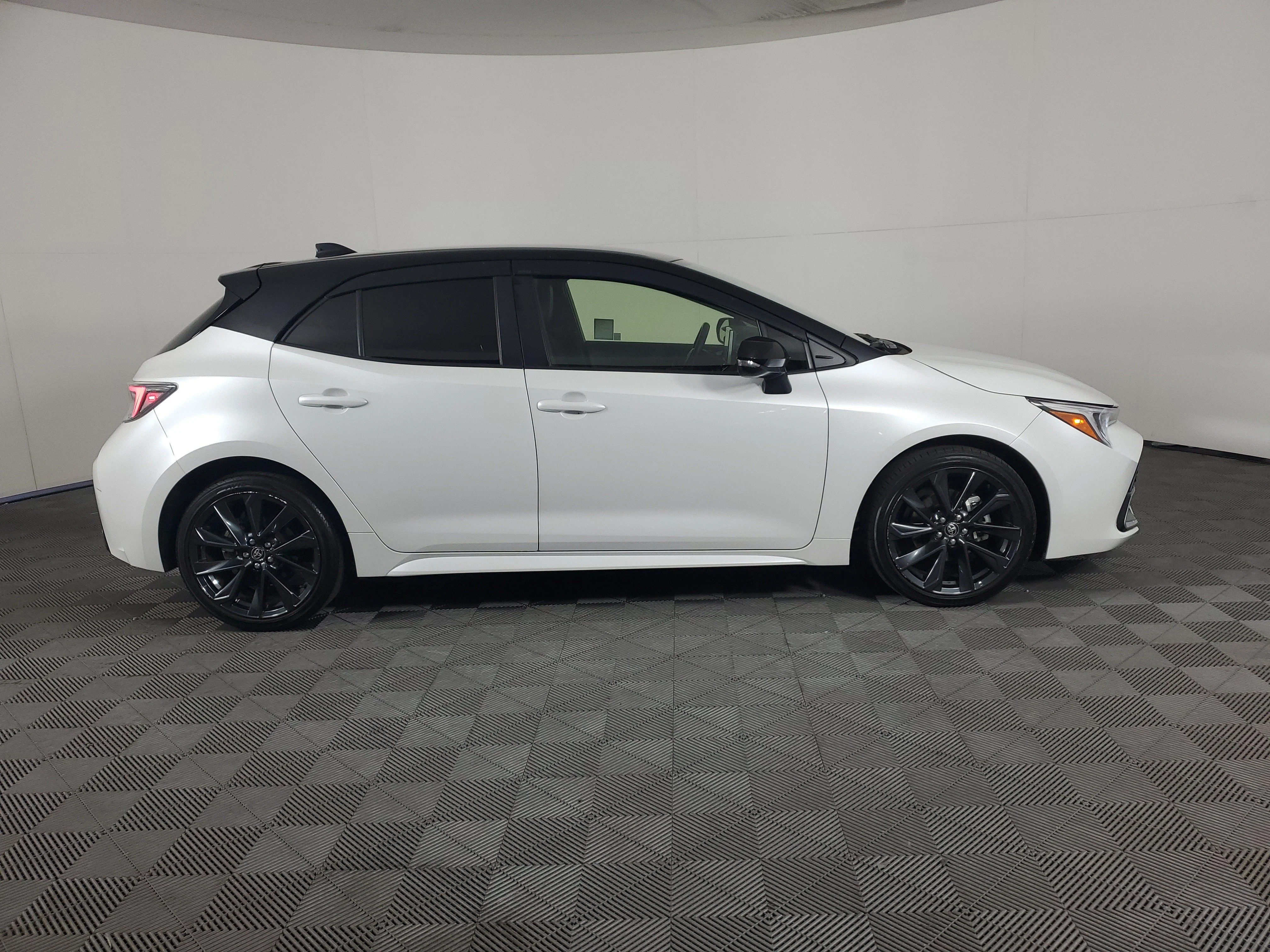 Used 2024 Wind Chill Pearl/Midnight Black Metallic Toyota XSE image 3