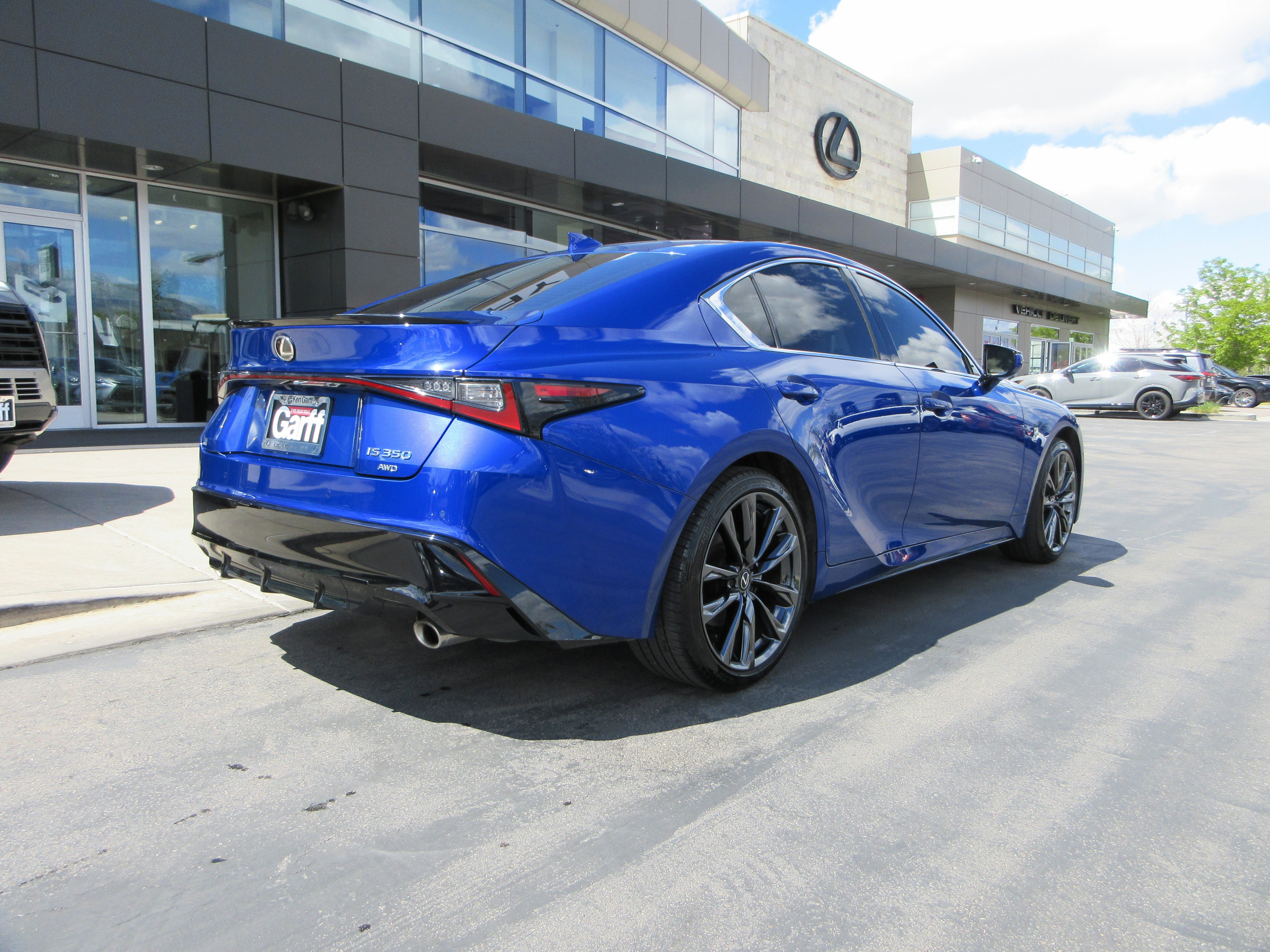 2024 Lexus IS 350 F SPORT - Photo 10
