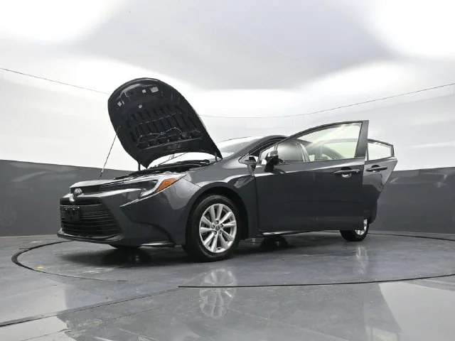 Used 2026  Toyota LE image 41
