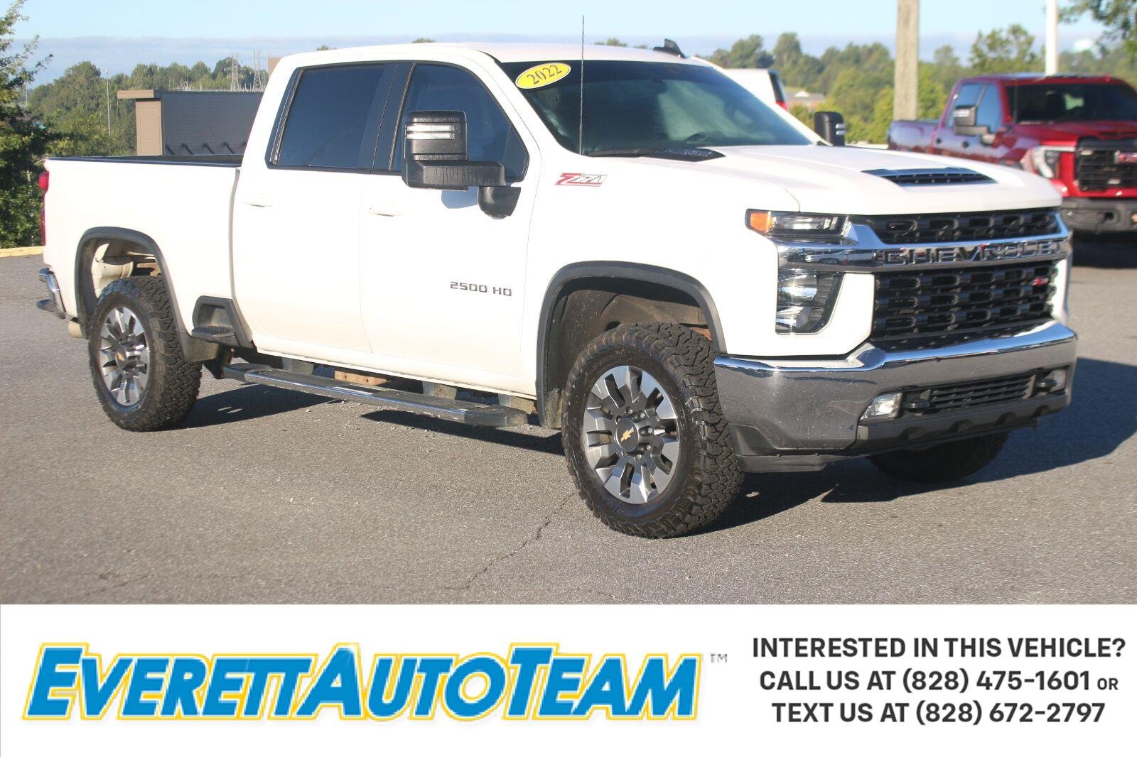 Used 2022 SUMMIT WHITE Chevrolet LT image 1