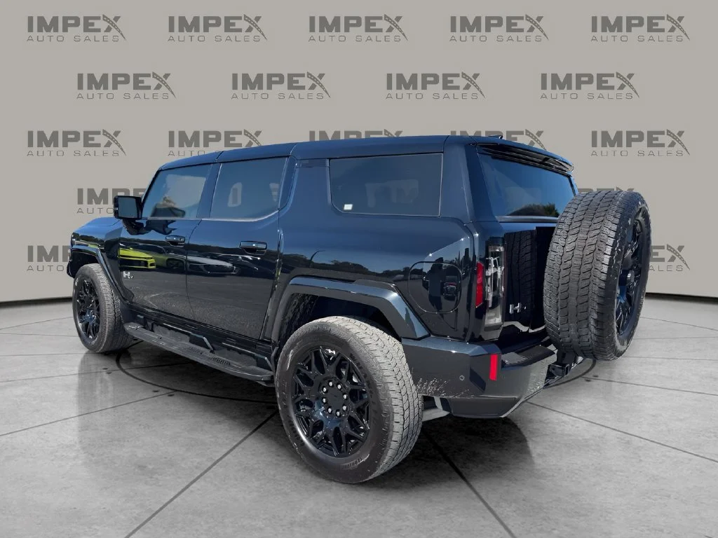 Used 2024 Black GMC 2X image 3
