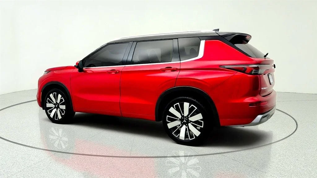 Used 2025 Red Diamond/Black Roof Mitsubishi SEL w/ Premium Package image 7