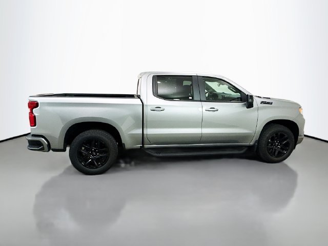 Used 2025 Gray Chevrolet RST image 7