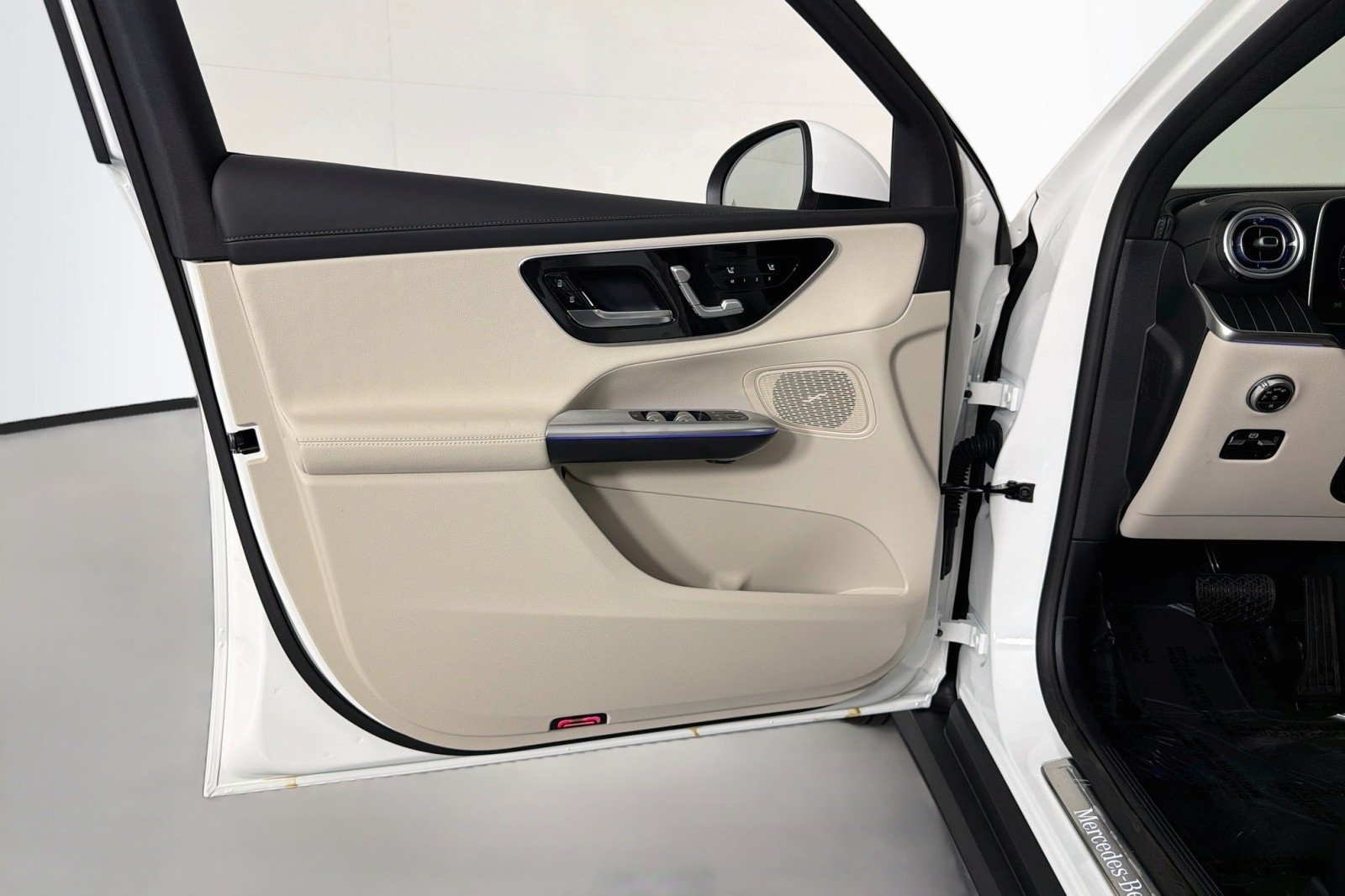New 2026 Polar White Mercedes-Benz GLC 300 4MATIC® Coupe image 20