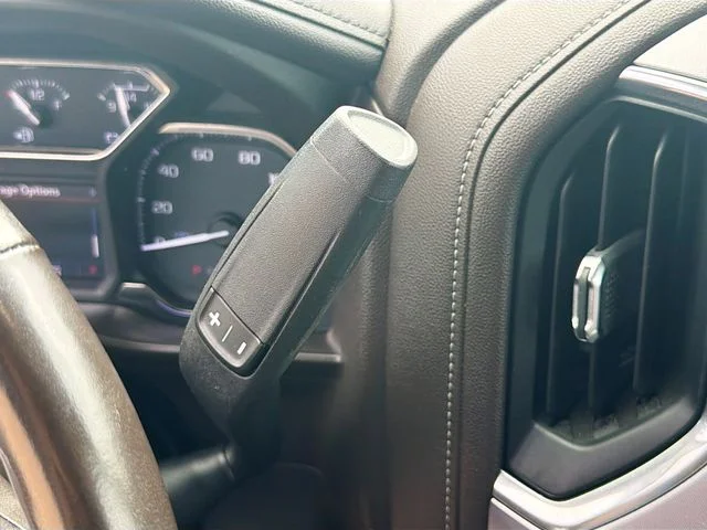 Used 2020 White GMC SLT image 17