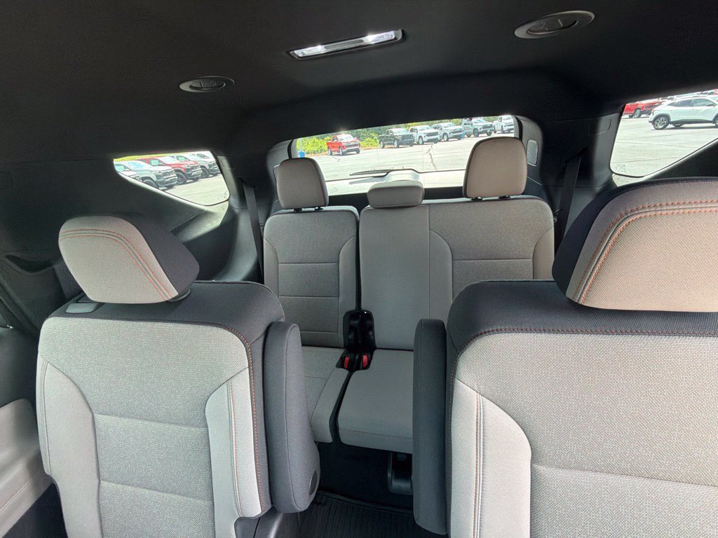 2027 Chevrolet Traverse LT - Photo 32