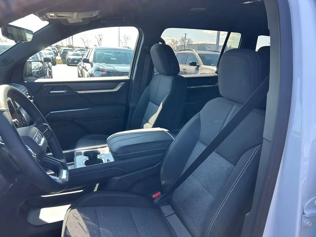 2026 GMC Acadia Elevation - Photo 17