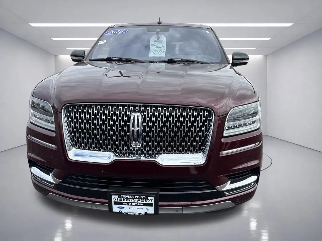 Used 2018 Burgundy Velvet Metallic Tinted Clearcoat Lincoln Select image 9