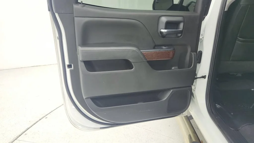 Used 2018 SUMMIT WHITE GMC SLT image 23