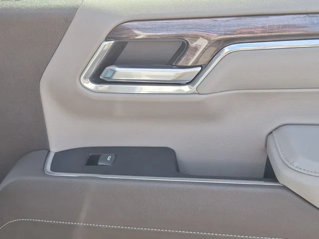 Used 2025 White Chevrolet LTZ image 35