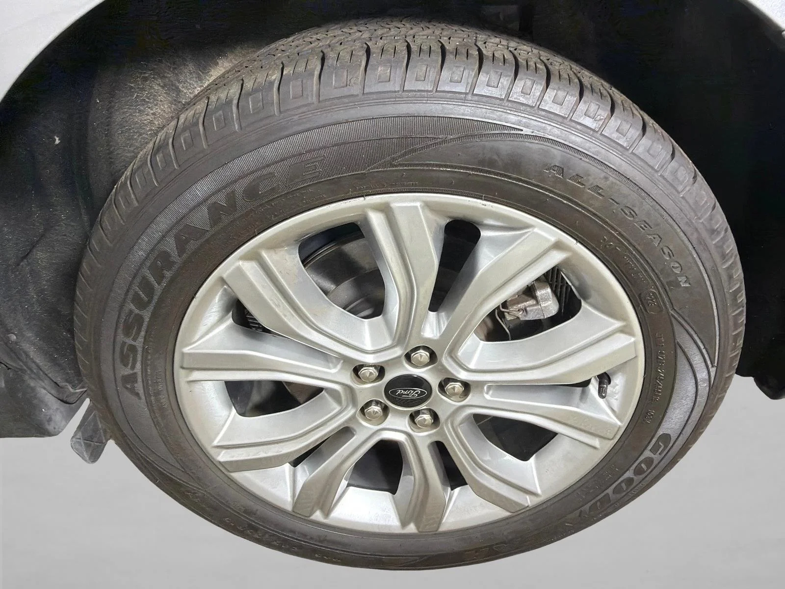 Used 2023 Silver Ford Titanium image 20