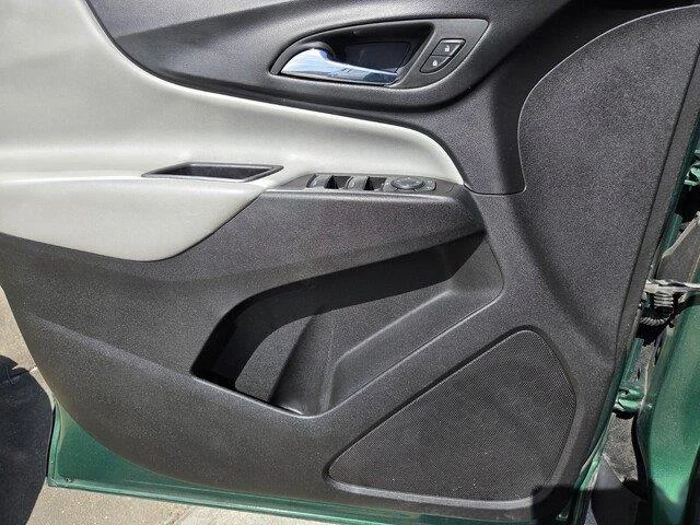 Used 2019 Ivy Metallic Chevrolet LS image 21