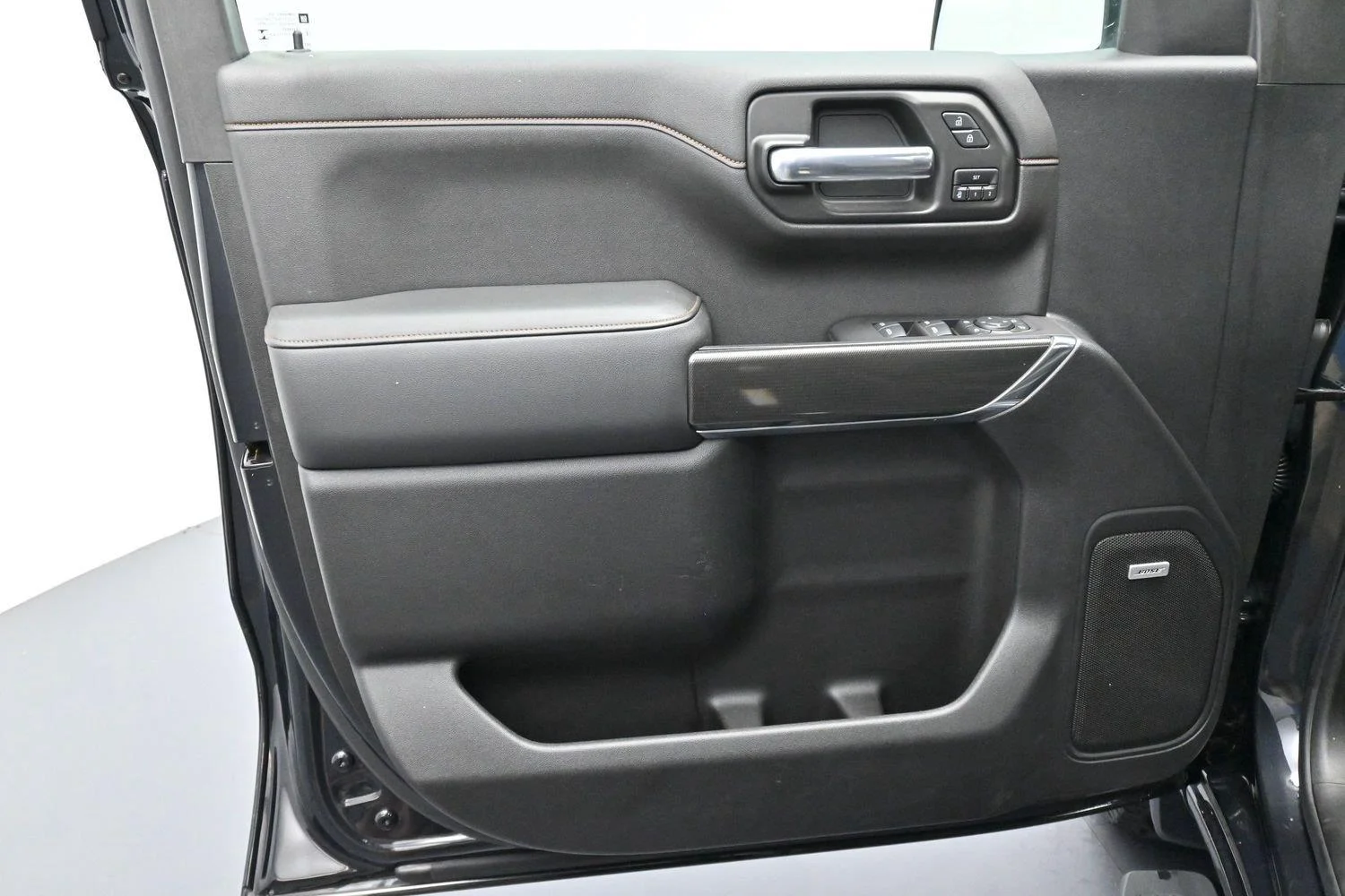 Used 2020 CARBON BLACK METALLIC GMC AT4 image 10