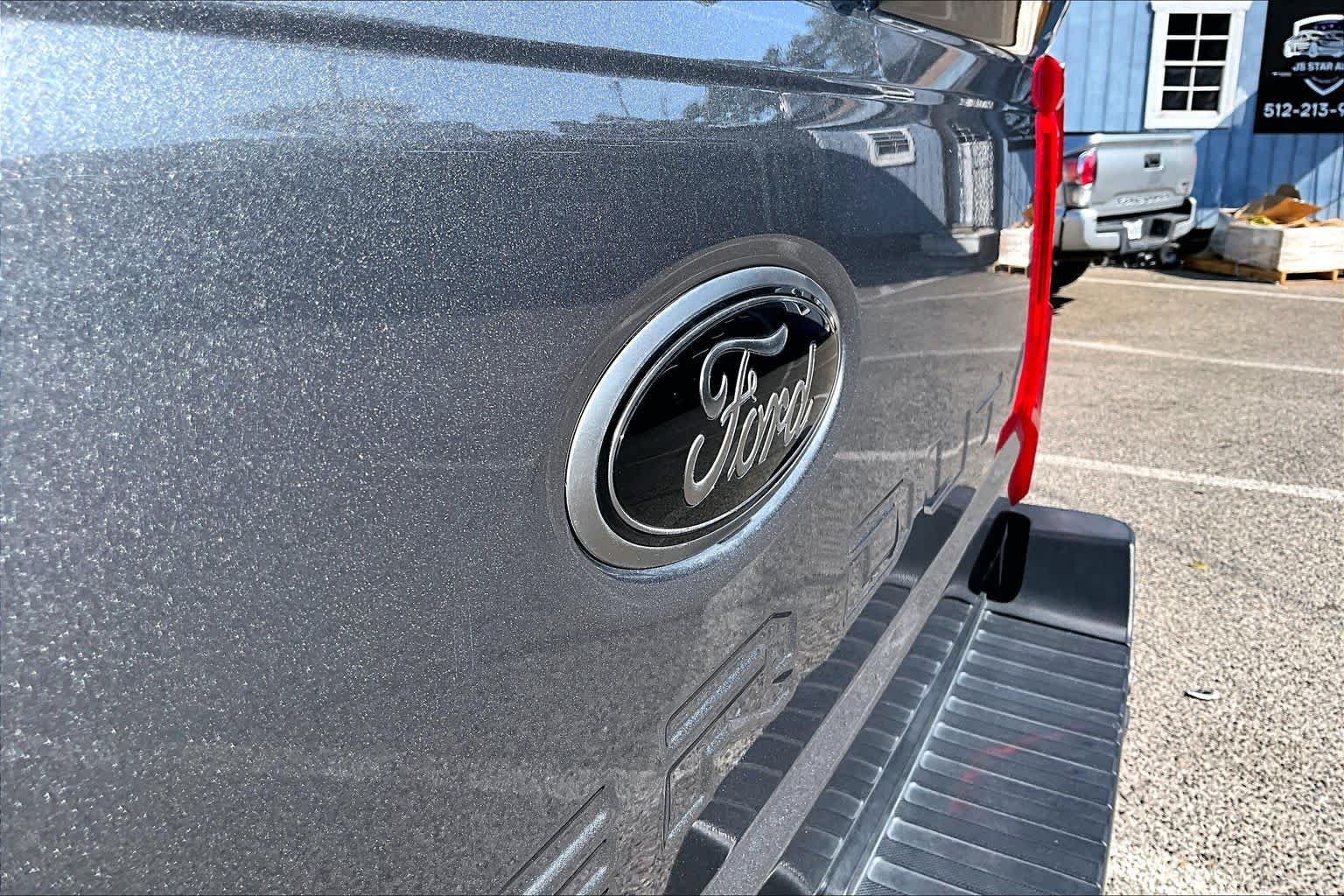 Used 2024 Carbonized Gray Ford LARIAT image 31