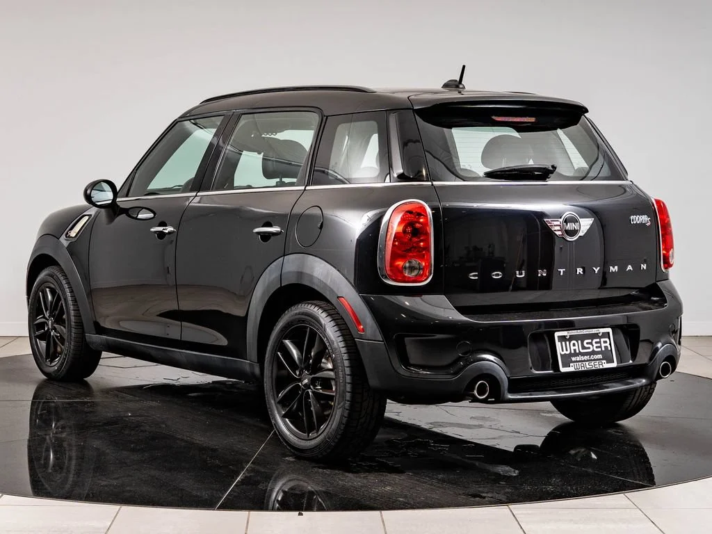 Used 2016 Absolute Black Metallic MINI  image 6