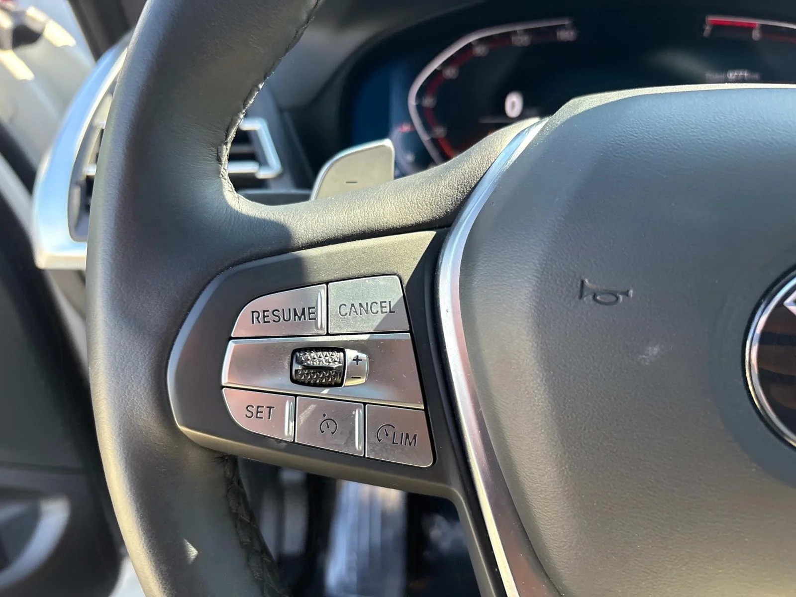 2025 BMW X4 30i - Photo 17