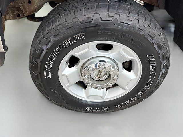 Used 2010 Red Ford  image 25