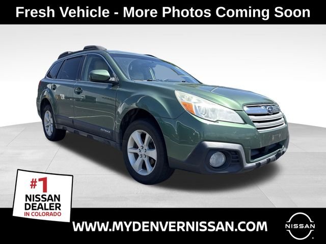 Used 2014 Green Subaru 2.5i Premium image 1