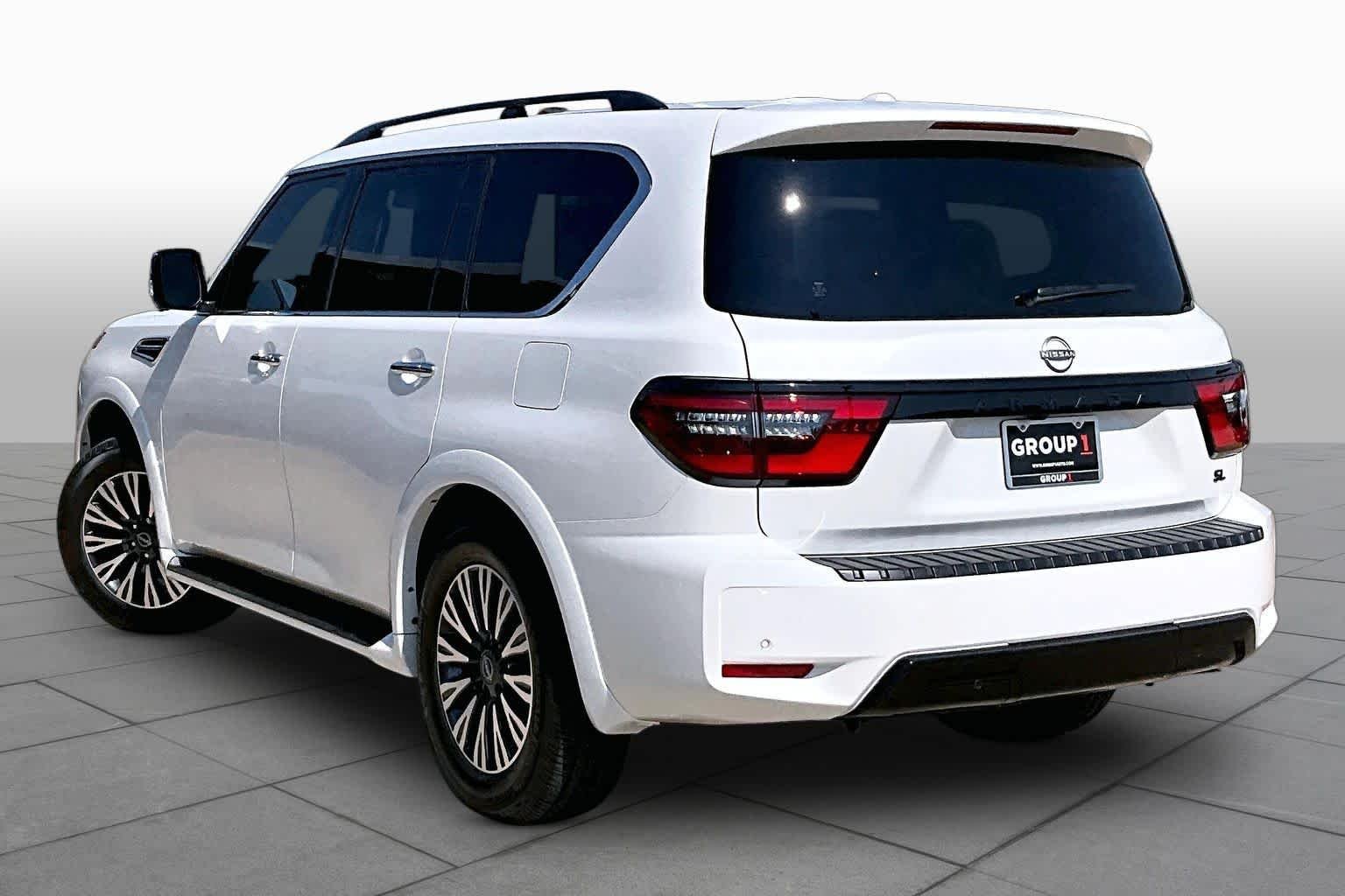 Used 2023 Aspen White Tricoat Nissan SL image 12