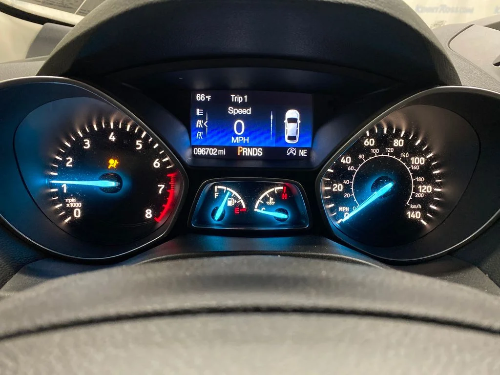 Used 2017 Red Ford SE image 17