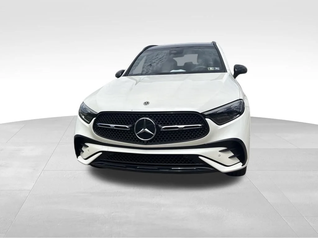 Used 2023 White Mercedes-Benz GLC 300 image 2