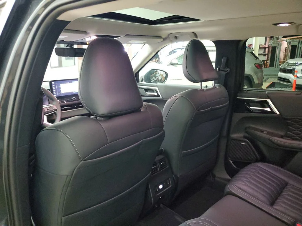 New 2026 Gray Mitsubishi SEL image 13