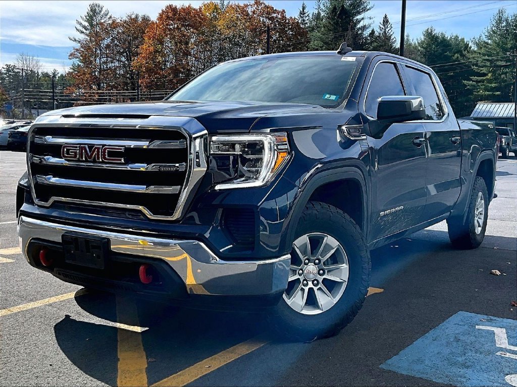 Used 2021 Blue GMC SLE image 3