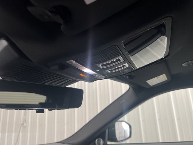 New 2026 Arroios Grey Land Rover Dynamic SE image 39