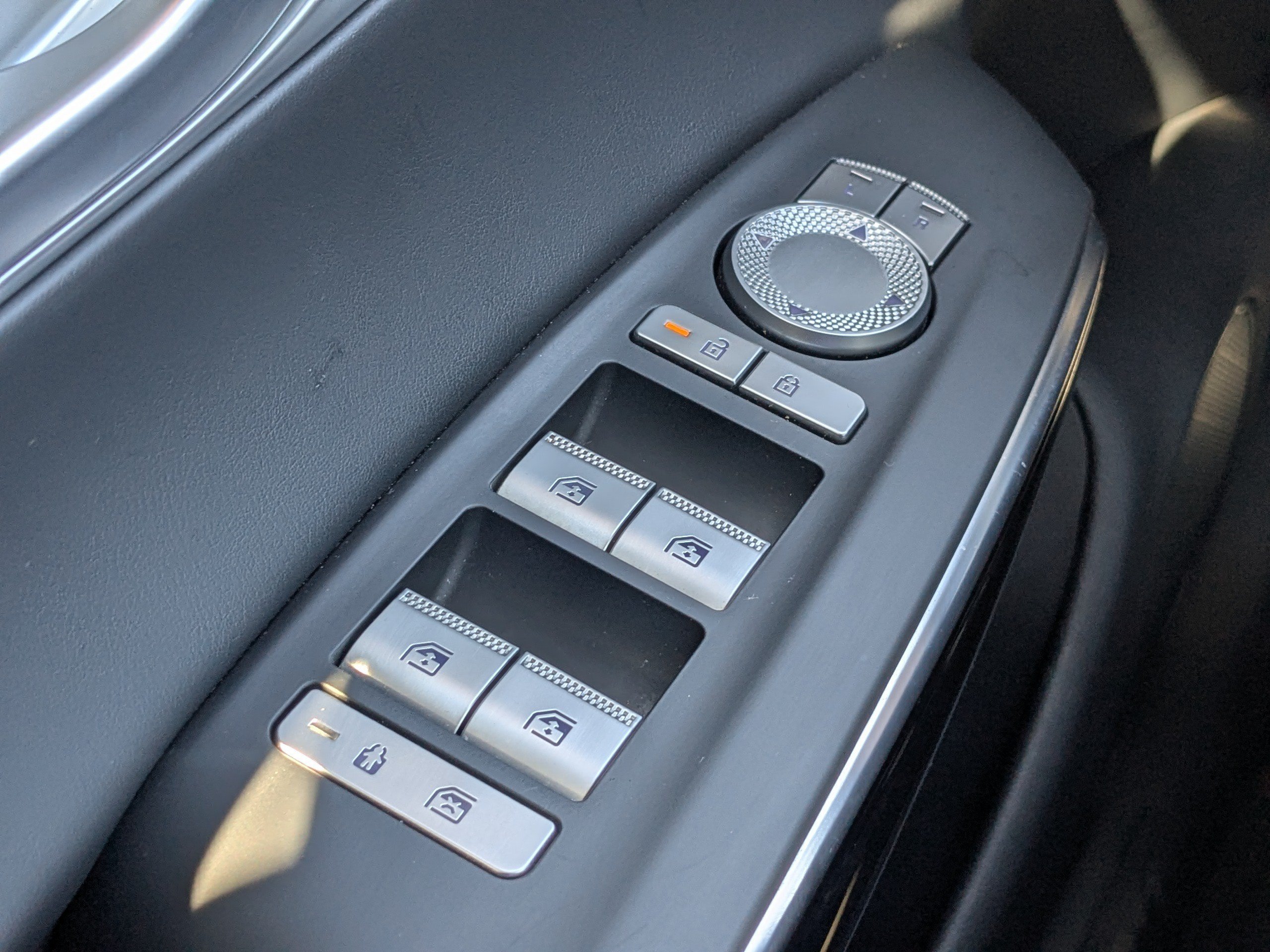 2026 GENESIS GV70 Standard - Photo 26