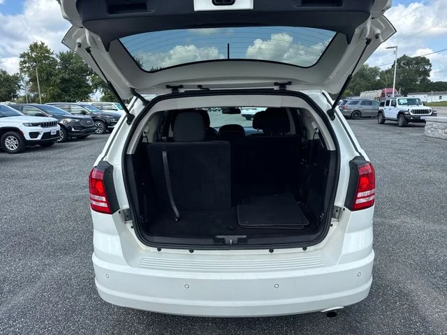Used 2020 Vice White Dodge SE image 6