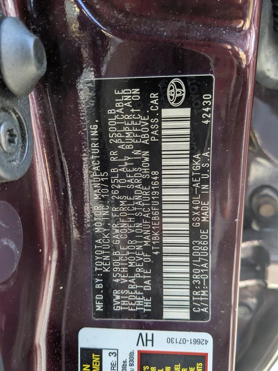 Used 2015 Sizzling Crimson Mica Toyota XLE image 15