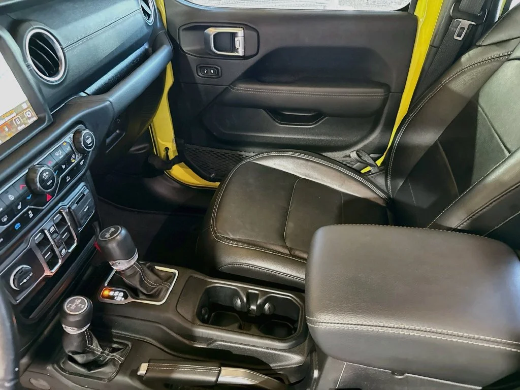 Used 2022  Jeep Unlimited Sahara 4xe image 25