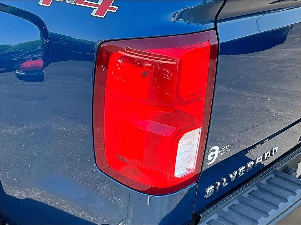 Used 2017 Blue Chevrolet High Country image 31