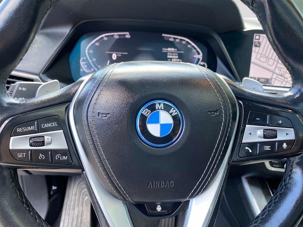 Used 2022 White BMW xDrive45e image 18