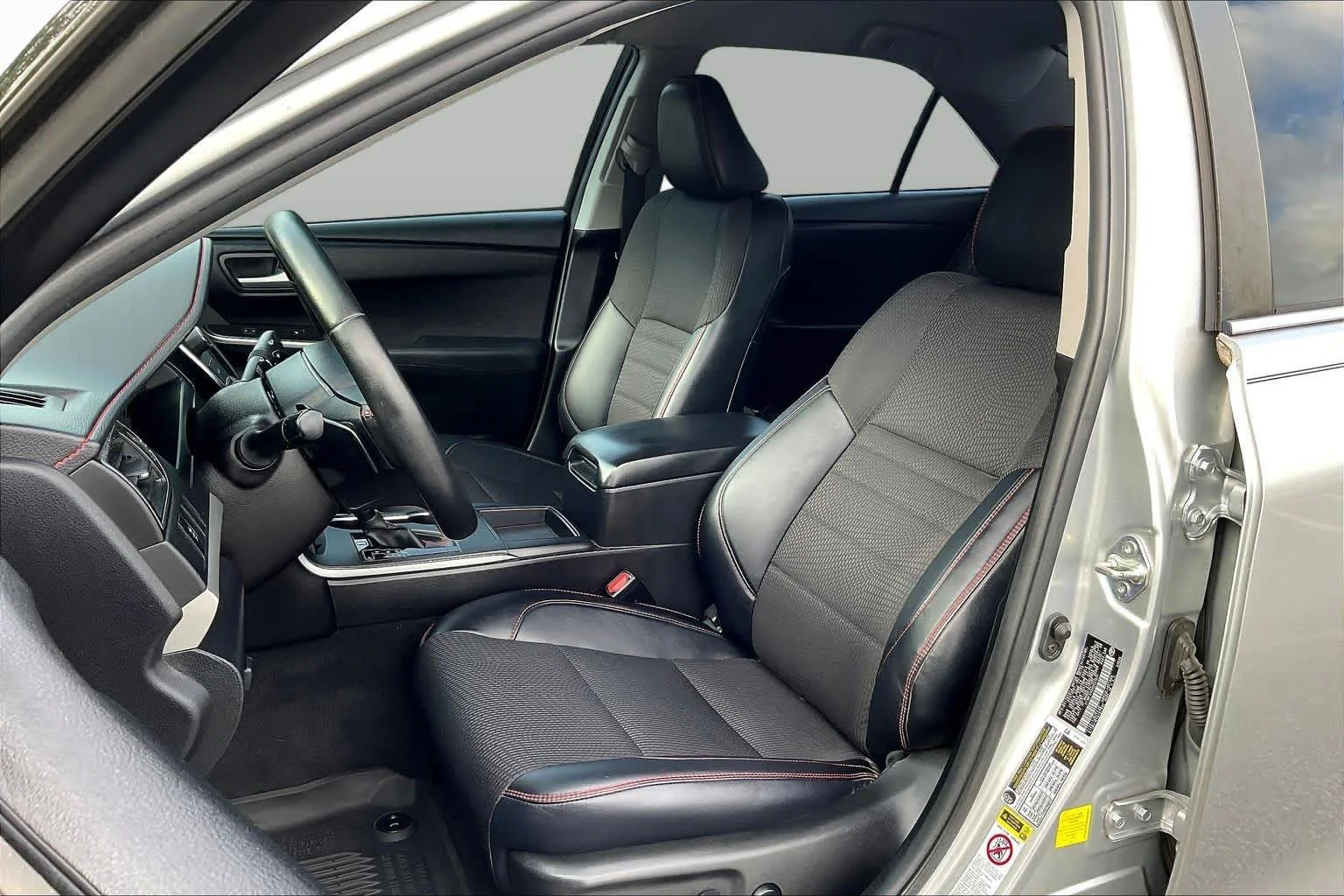 Used 2016 Celestial Silver Metallic Toyota SE image 7