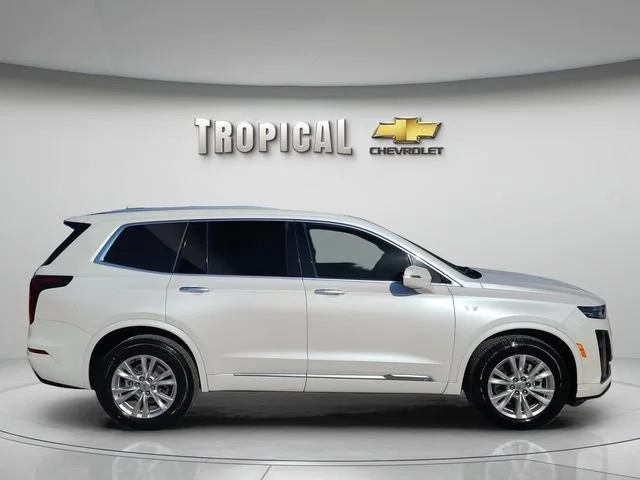 Used 2023 CRYSTAL WHITE TRICOAT Cadillac FWD Luxury image 6